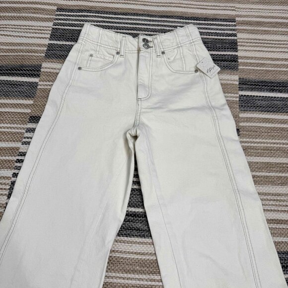 Free People We The Free Aster Straight Leg Jeans 100% Cotton‎ Cream Size 26 - Picture 2 of 16